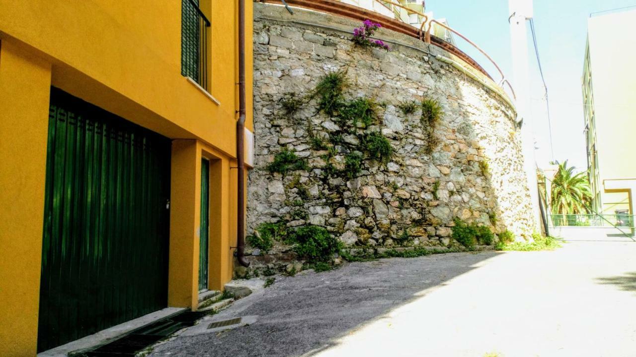 דירות פינאלה ליגורה Casa Di Claude Con Posto Auto מראה חיצוני תמונה