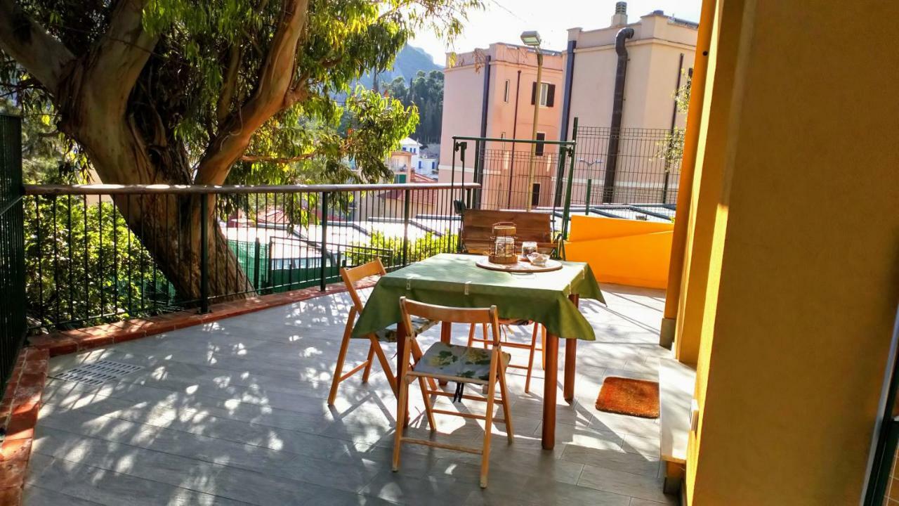 דירות פינאלה ליגורה Casa Di Claude Con Posto Auto מראה חיצוני תמונה