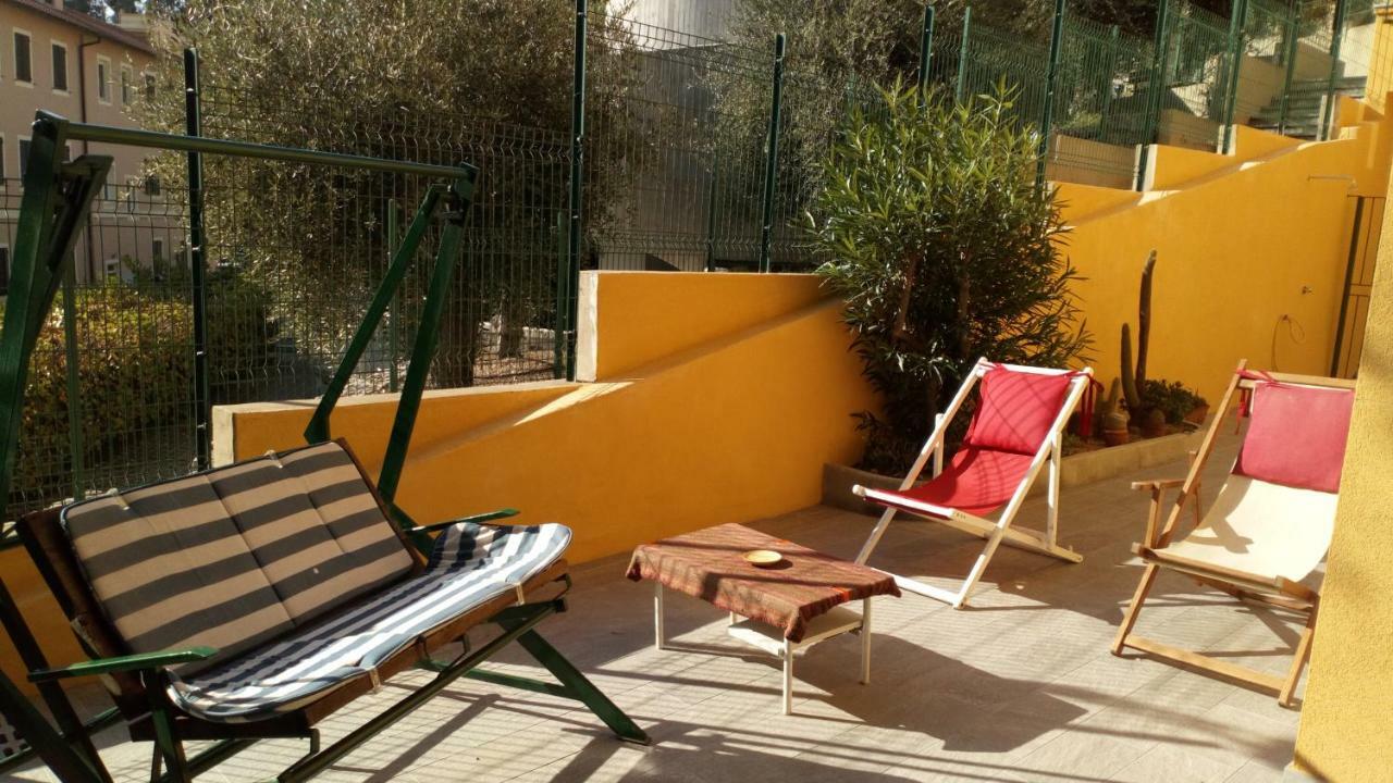 דירות פינאלה ליגורה Casa Di Claude Con Posto Auto מראה חיצוני תמונה
